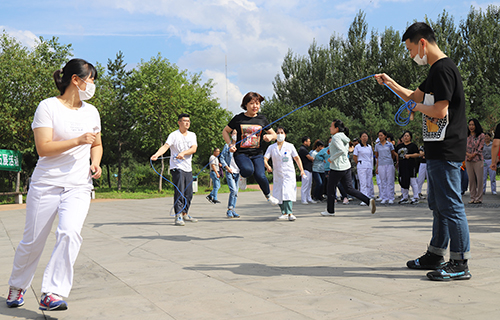 黄瓜视频
“激情飞扬 快乐你我”跳绳拓展活动