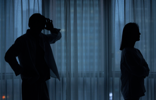 感情里的冷暴力：无声攻击，远比吵架可怕！